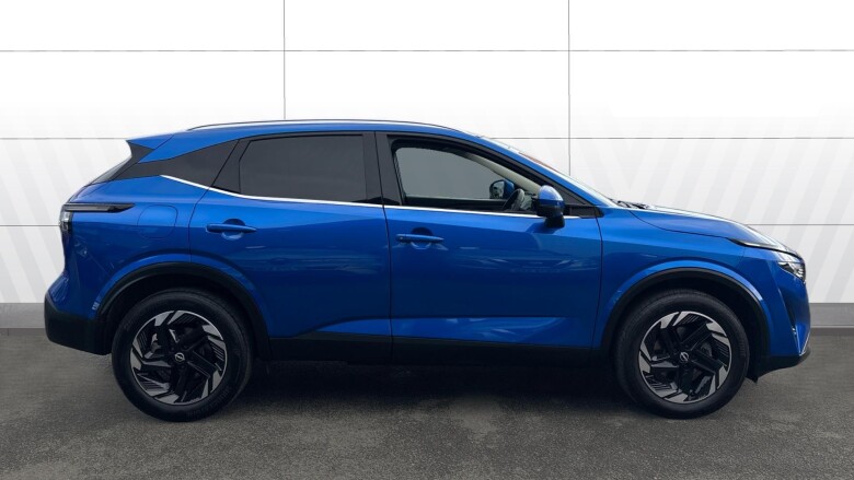 Nissan Qashqai 1.3 DiG-T MH N-Connecta 5dr Petrol Hatchback